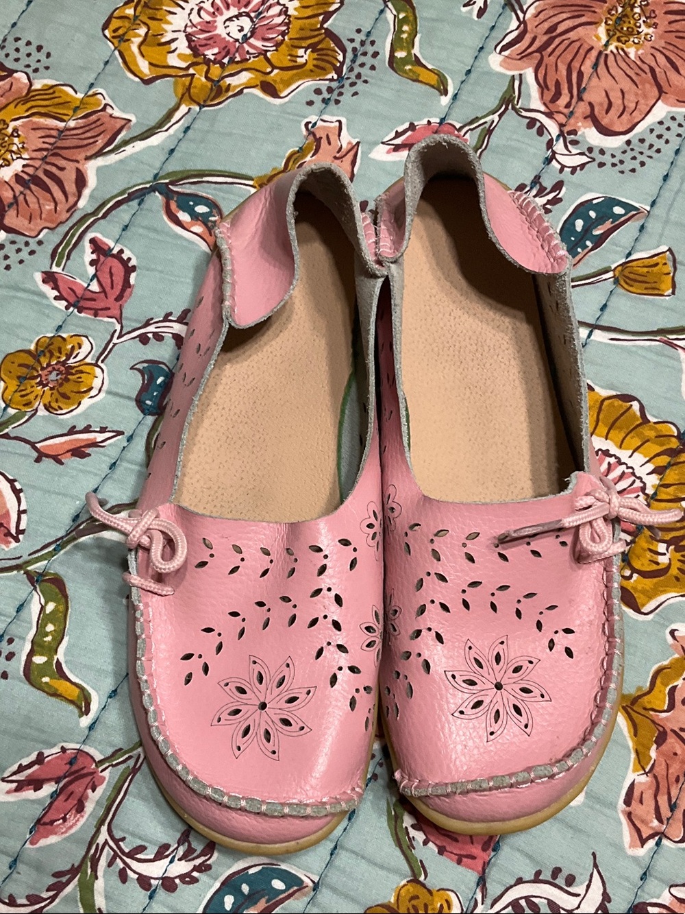 Women's Pink die cut Leather Slip-On Loafers